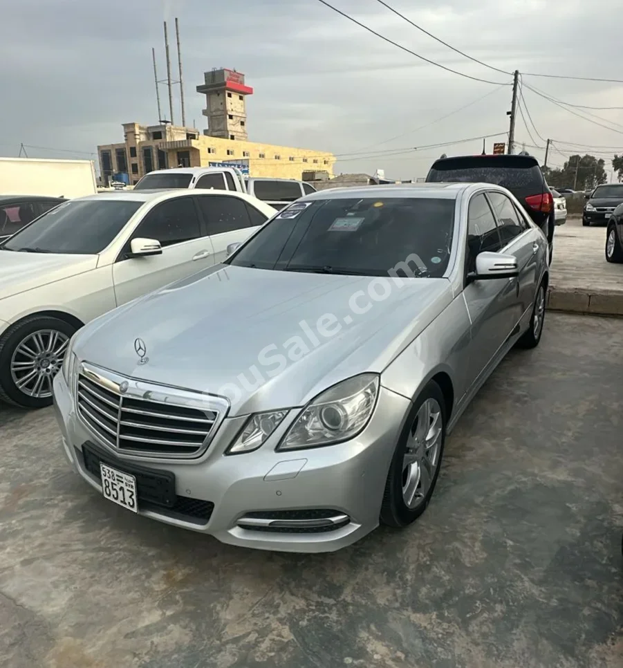 Mercedes-Benz E-Class 220 2012 Automatic 180,000 km 6 Cylinder RWD Sedan Silver Gasoline