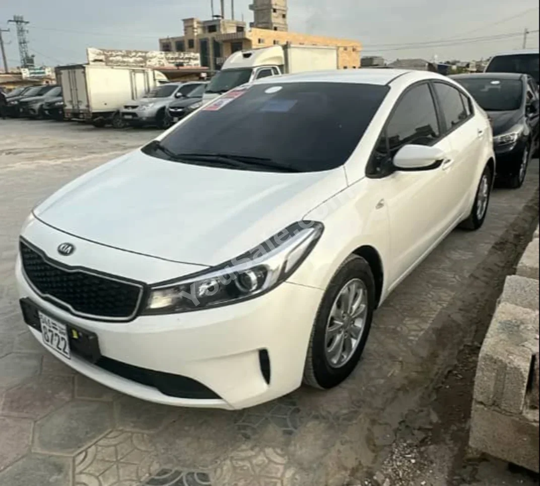 Kia K3 2016 Automatic 190,000 km 4 Cylinder FWD Sedan White Gasoline