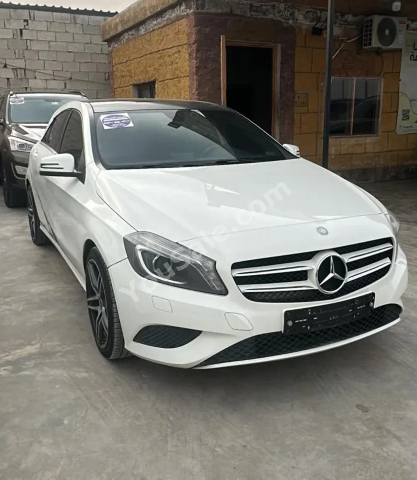 Mercedes-Benz A-Class 200 2014 Automatic 212,000 km 4 Cylinder RWD Hatchback White Diesel