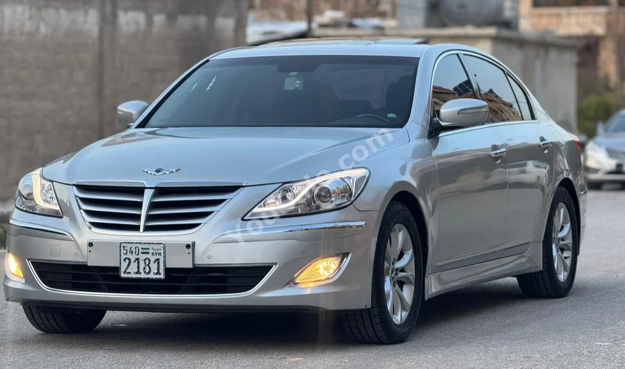 Genesis  BH 330  2012  Automatic  118,000 km  6 Cylinder  RWD  Sedan  Silver  Gasoline