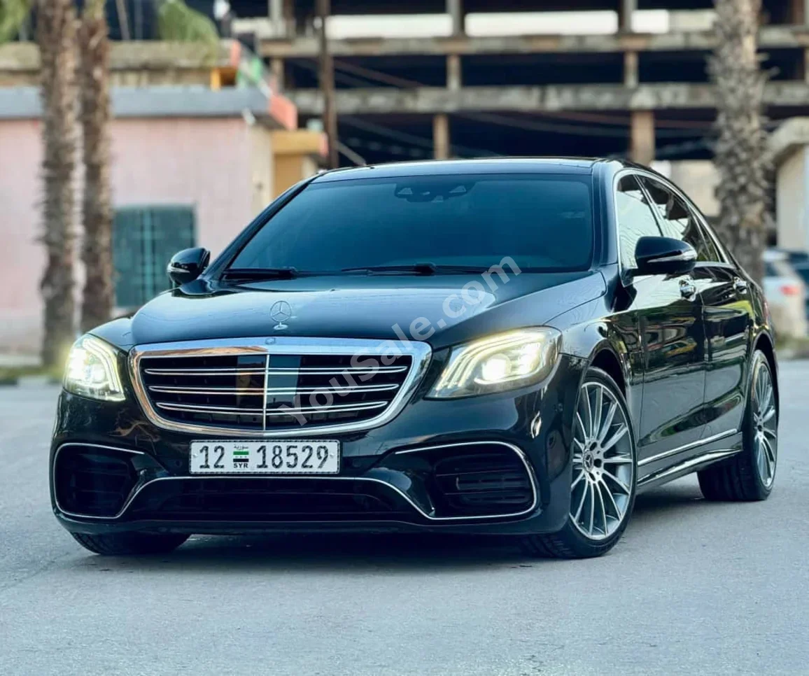 Mercedes-Benz  S-Class  400  2015  Automatic  160,000 km  6 Cylinder  4WD  Sedan  Black  Gasoline