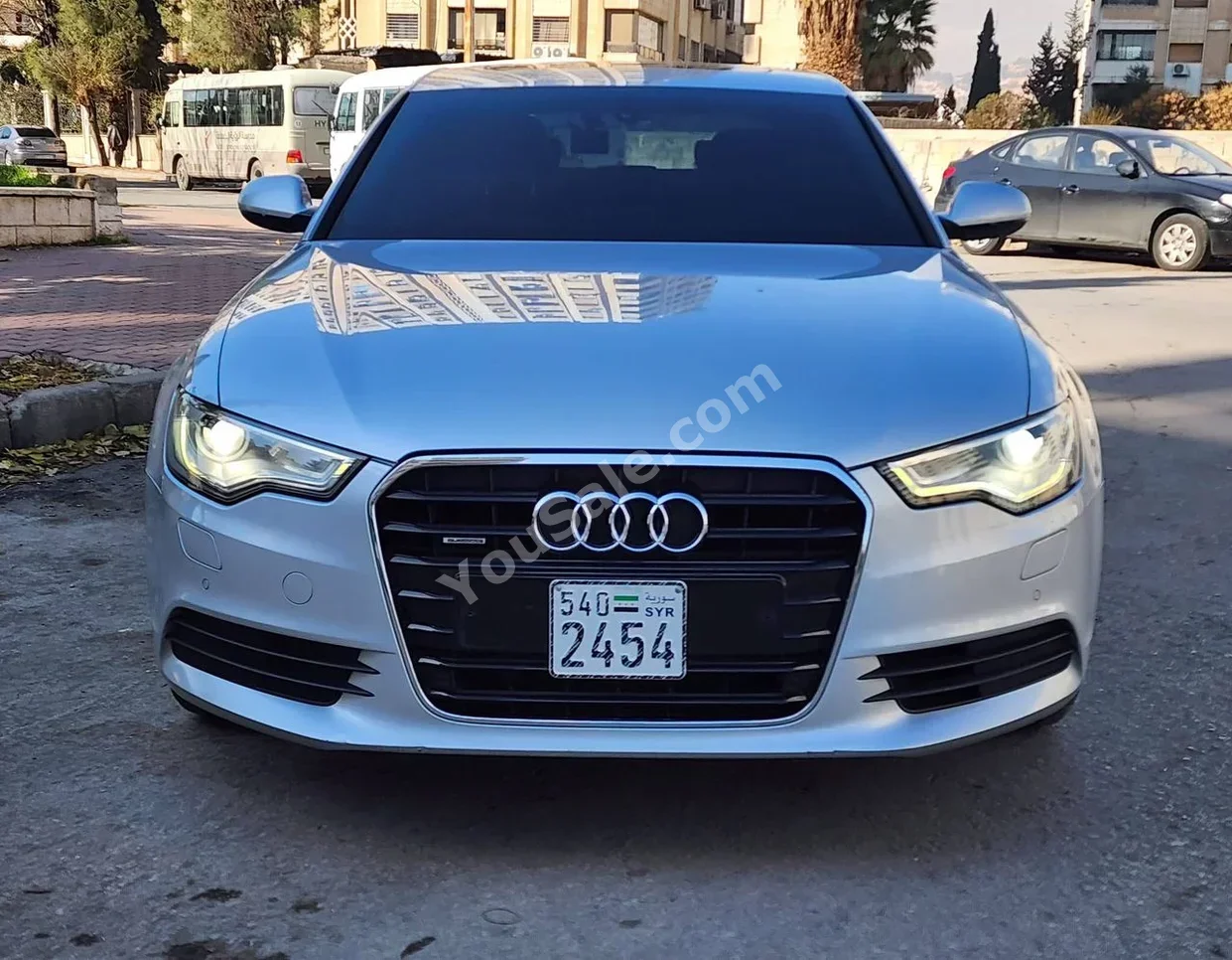Audi A6 2012 Automatic 135,000 km 6 Cylinder RWD Sedan Silver Gasoline