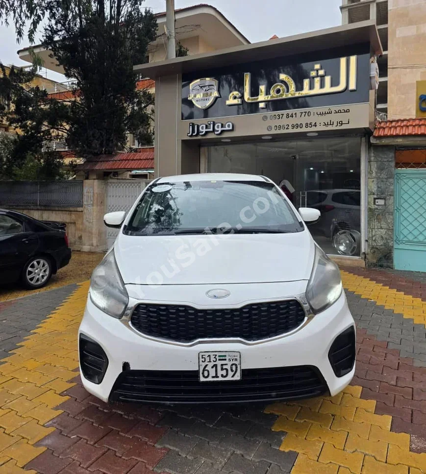 Kia Carens 2018 Automatic 120,000 km 4 Cylinder RWD SUV White Diesel