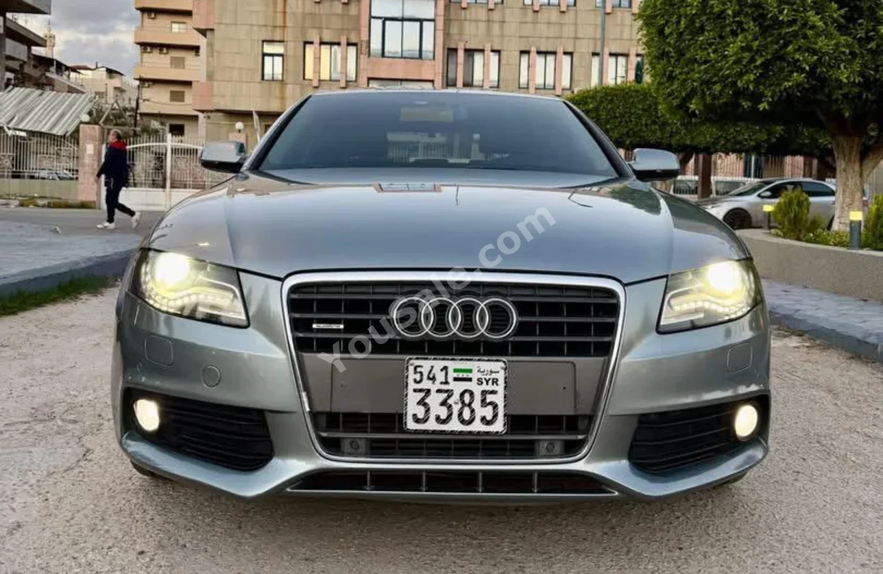 Audi A4 2012 Automatic 140,000 km 4 Cylinder AWD Sedan Gray Gasoline
