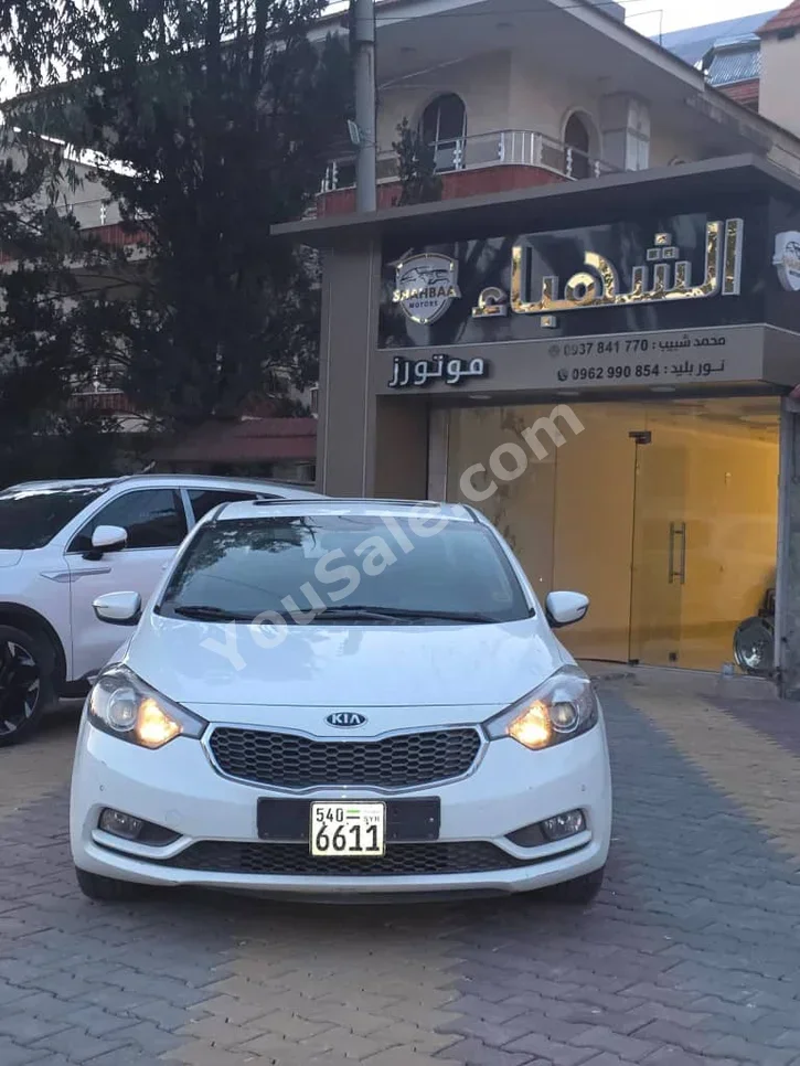 كيا  كي 3  2015  اتوماتيك  190,000 كم  4 سلندر  دفع أمامي  سيدان  أبيض  بنزين
