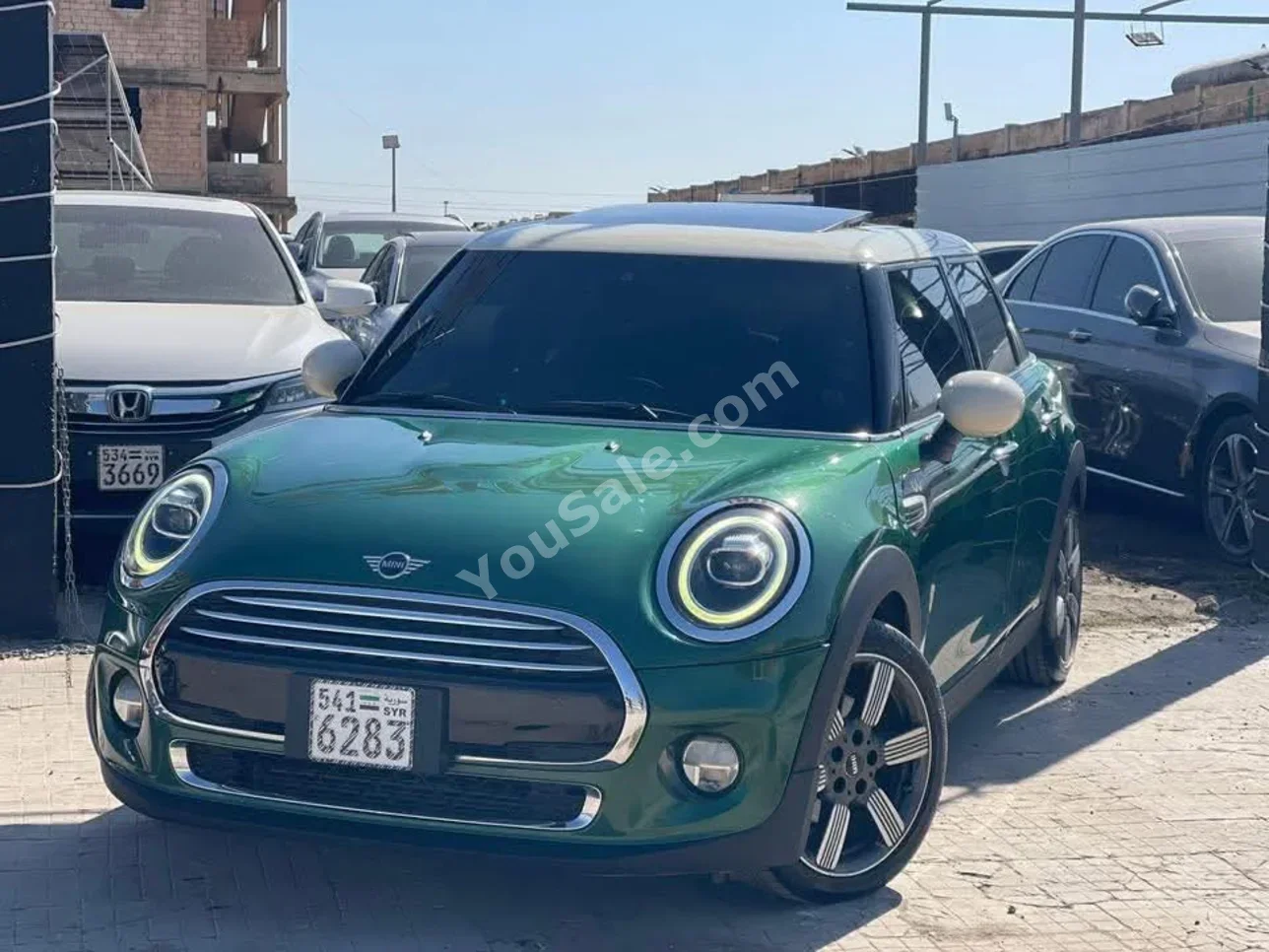 ميني كوبر 2019 اتوماتيك 30,000 كم 4 سلندر دفع أمامي هاتشباك أخضر بنزين