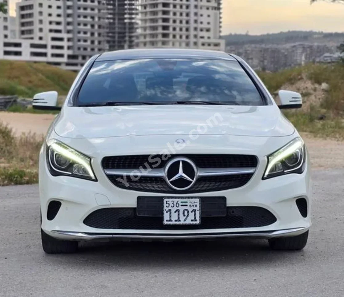 Mercedes-Benz  GLA-Class  250  2017  Automatic  150,000 km  4 Cylinder  RWD  Sedan  White  Gasoline