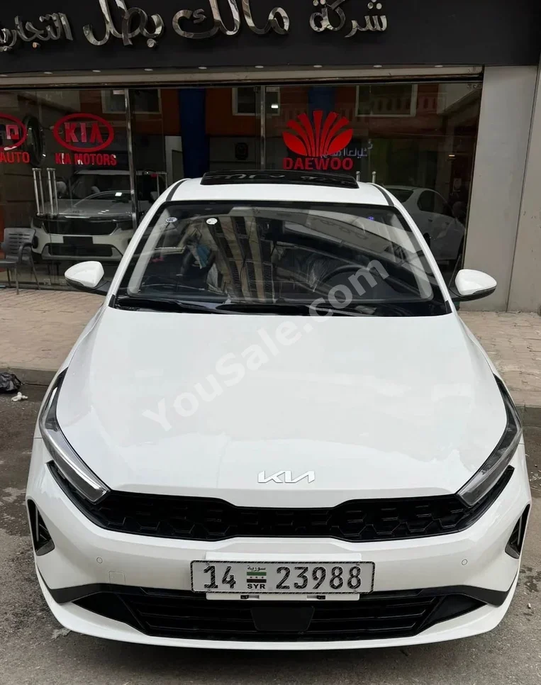Kia  K3  2024  Automatic  3,900 km  4 Cylinder  FWD  Sedan  White  Gasoline