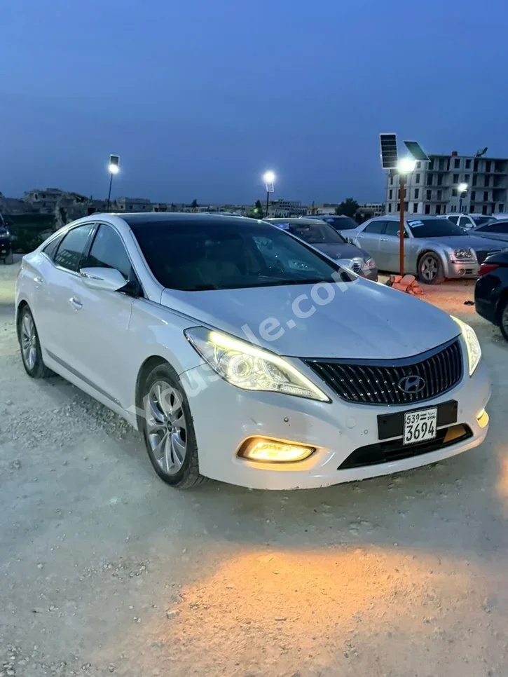 Hyundai Grandeur 2012 Automatic 156,000 km 6 Cylinder FWD Sedan White Gasoline