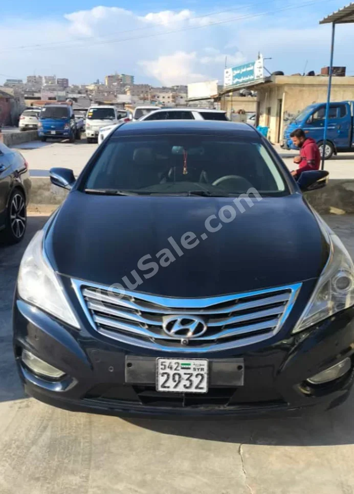 هيونداي  غراندير  2011  اتوماتيك  160,000 كم  4 سلندر  دفع أمامي  سيدان  أسود  بنزين