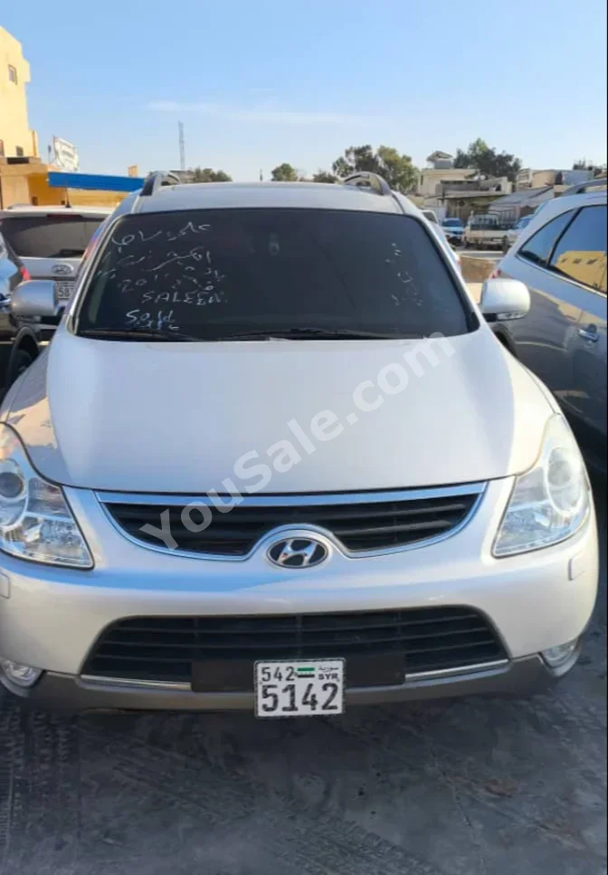 Hyundai Veracruz 2011 Automatic 177,000 km 6 Cylinder FWD SUV Silver Diesel