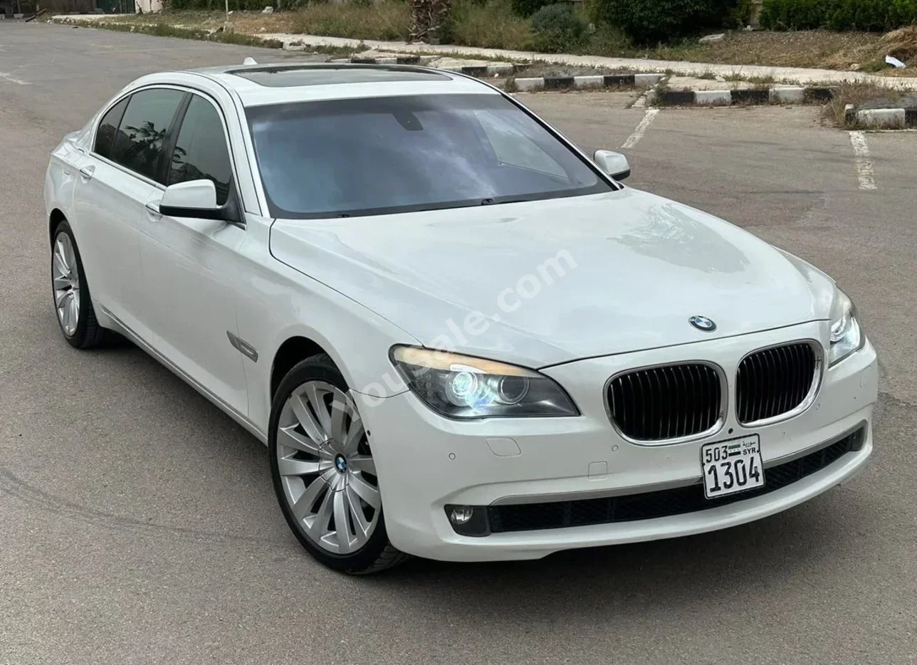 BMW 7-Series 740 2012 Automatic 177,000 km 6 Cylinder RWD Sedan White Gasoline