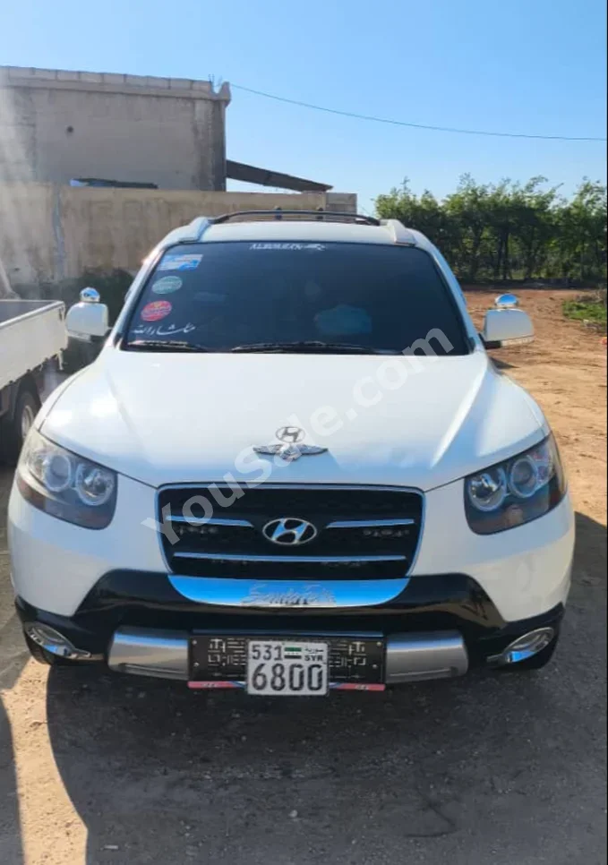 Hyundai Santa Fe 2008 Automatic 176,000 km 4 Cylinder FWD SUV White Diesel