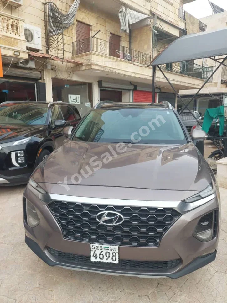 هيونداي سانتا في 2020 اتوماتيك 100,000 كم 4 سلندر دفع أمامي اس يو في بني بنزين
