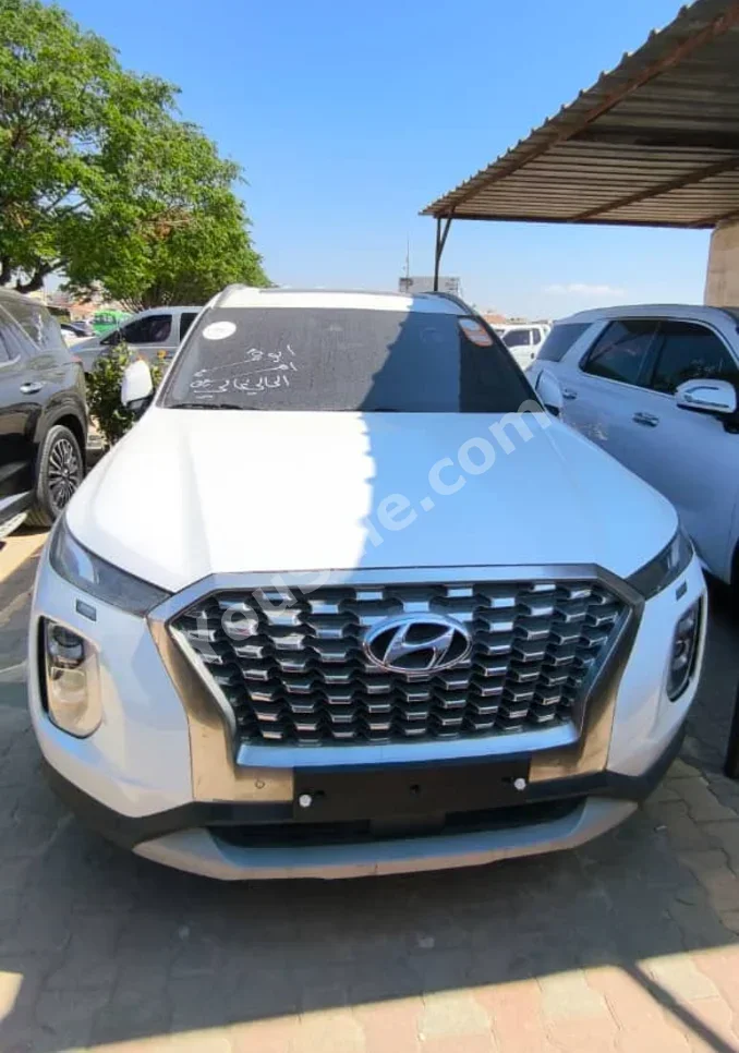 هيونداي باليسيد 2019 اتوماتيك 145,000 كم 6 سلندر دفع رباعي اس يو في أبيض بنزين