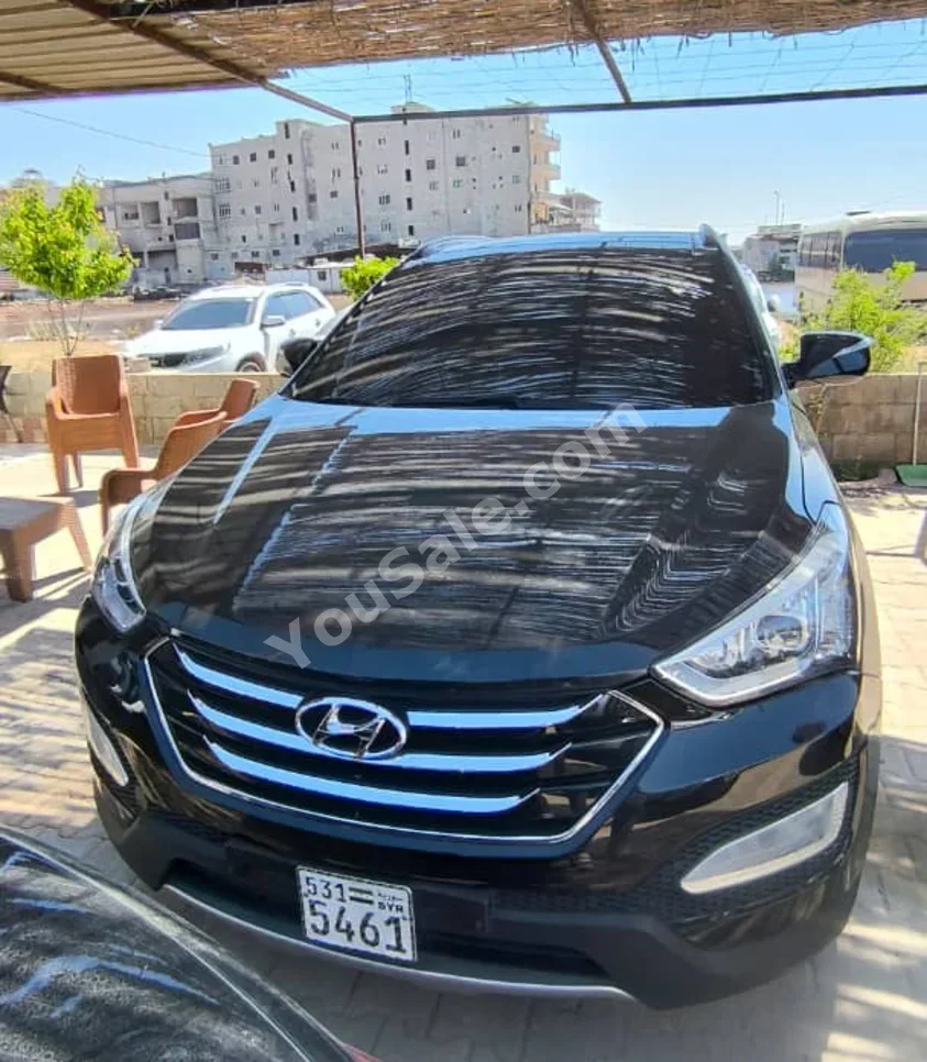 Hyundai Santa Fe 2013 Automatic 77,000 km 4 Cylinder FWD SUV Black Diesel