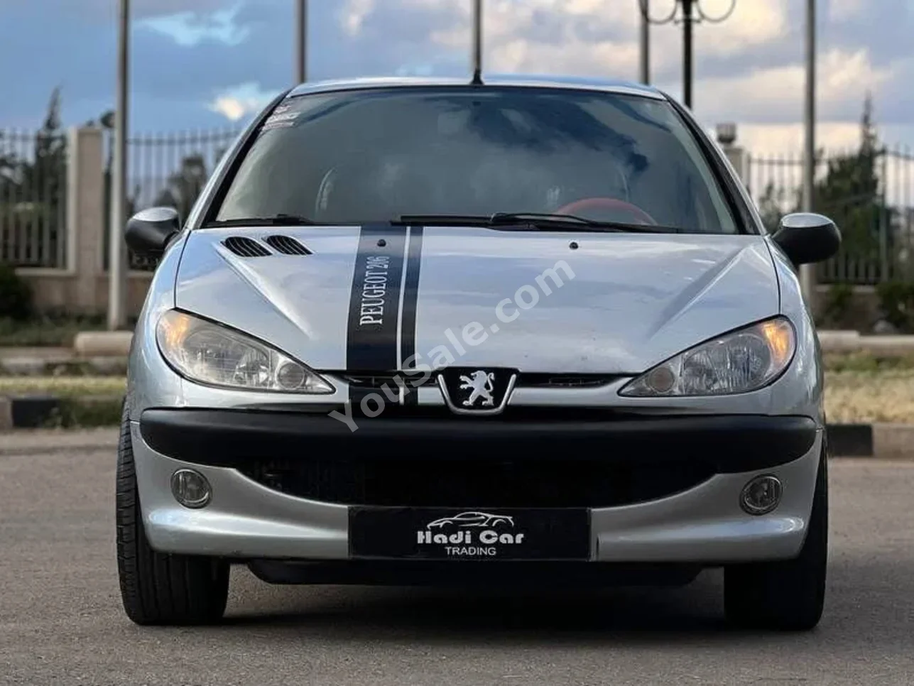 Peugeot  206  2004  Manual  200,000 km  4 Cylinder  FWD  Hatchback  Silver  Gasoline