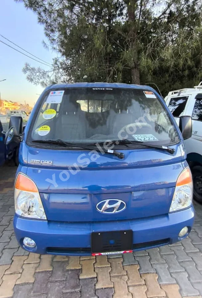 هيونداي بورتر عادي 2005 اتوماتيك 216,000 كم 4 سلندر دفع خلفي بيكب ازرق ديزل