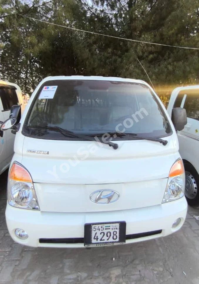 Hyundai Porter Porter 2008 Manual 238,000 km 4 Cylinder RWD Pick Up White Diesel