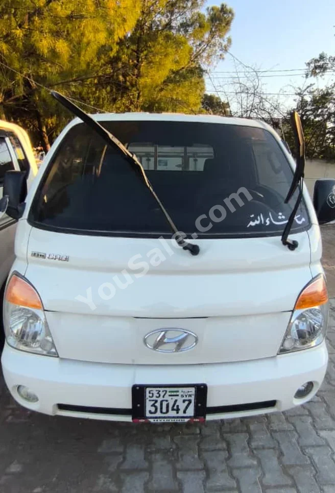 Hyundai Porter Porter 2006 Manual 170,000 km 4 Cylinder RWD Pick Up White Diesel