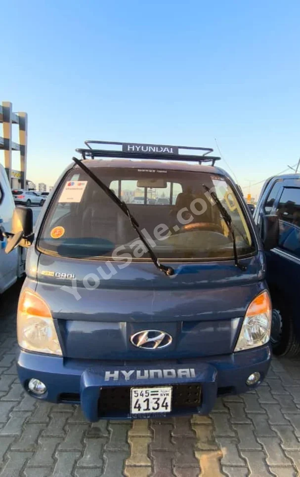 هيونداي  بورتر  عادي  2006  عادي  235,000 كم  4 سلندر  دفع خلفي  بيكب  ازرق  ديزل