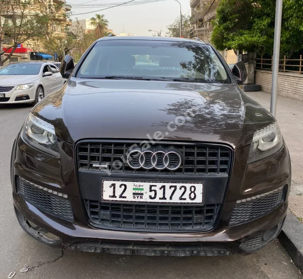 اودي  كيو 7  2011  اتوماتيك  174,000 كم  6 سلندر  دفع كلي مستمر  اس يو في  بني  بنزين