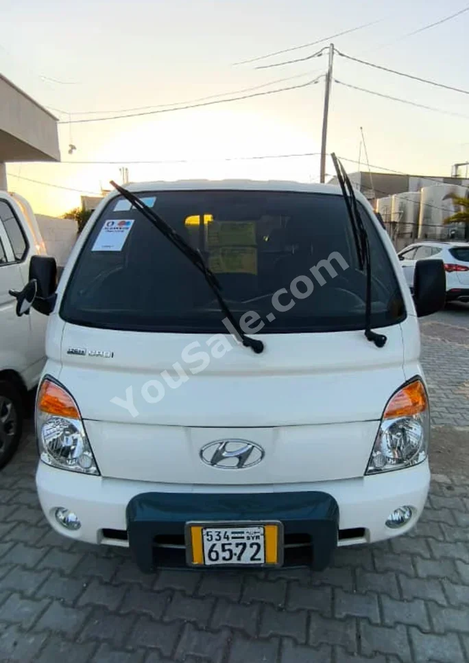 هيونداي  بورتر  عادي  2011  عادي  215,000 كم  4 سلندر  دفع خلفي  بيكب  أبيض  ديزل