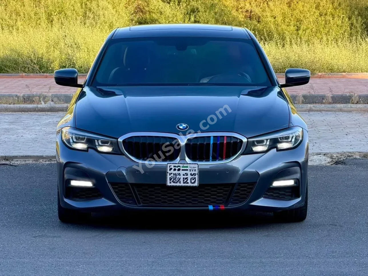 بي ام دبليو  الفئة - الثالثة  320  2020  اتوماتيك  125,000 كم  4 سلندر  دفع خلفي  سيدان  رمادي  بنزين