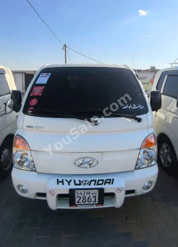 هيونداي  بورتر  عادي  2011  عادي  465,000 كم  4 سلندر  دفع خلفي  بيكب  أبيض  ديزل