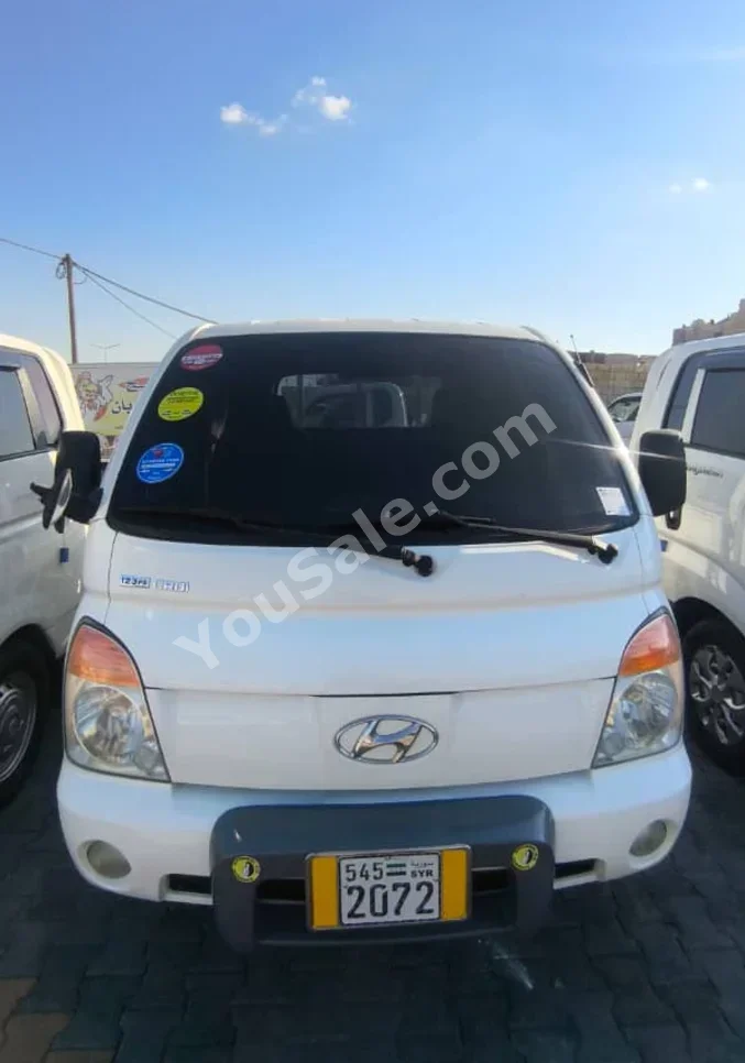 هيونداي  بورتر  عادي  2007  عادي  450,000 كم  4 سلندر  دفع خلفي  بيكب  أبيض  ديزل