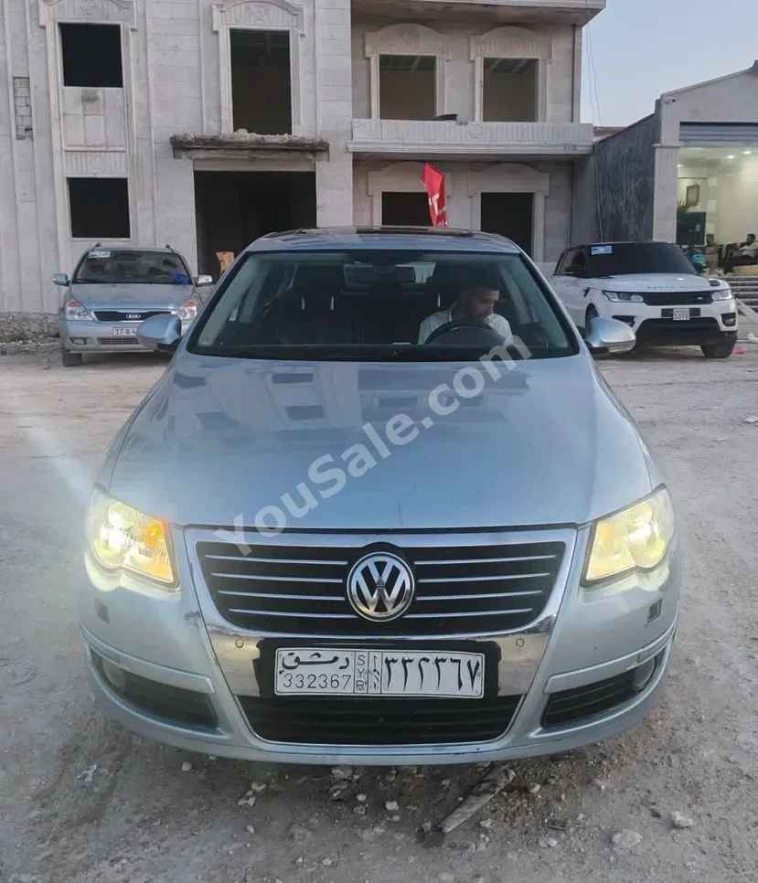 فوكس واغن  باسات  2008  اتوماتيك  230,000 كم  4 سلندر  دفع خلفي  سيدان  فضي  بنزين