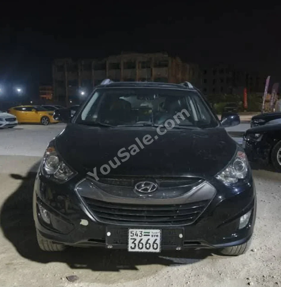 هيونداي  توسان  2012  اتوماتيك  125,000 كم  4 سلندر  دفع رباعي  اس يو في  أسود  ديزل
