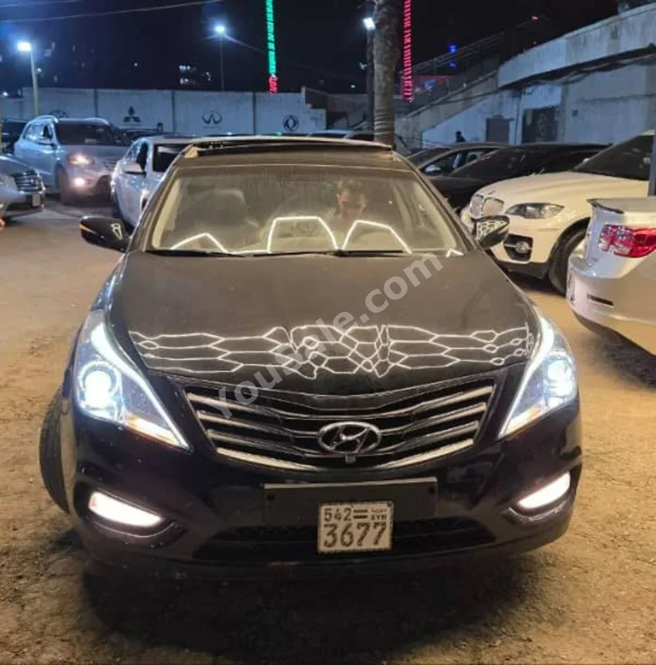 هيونداي  غراندير  2011  اتوماتيك  240,000 كم  6 سلندر  دفع أمامي  سيدان  أسود  بنزين