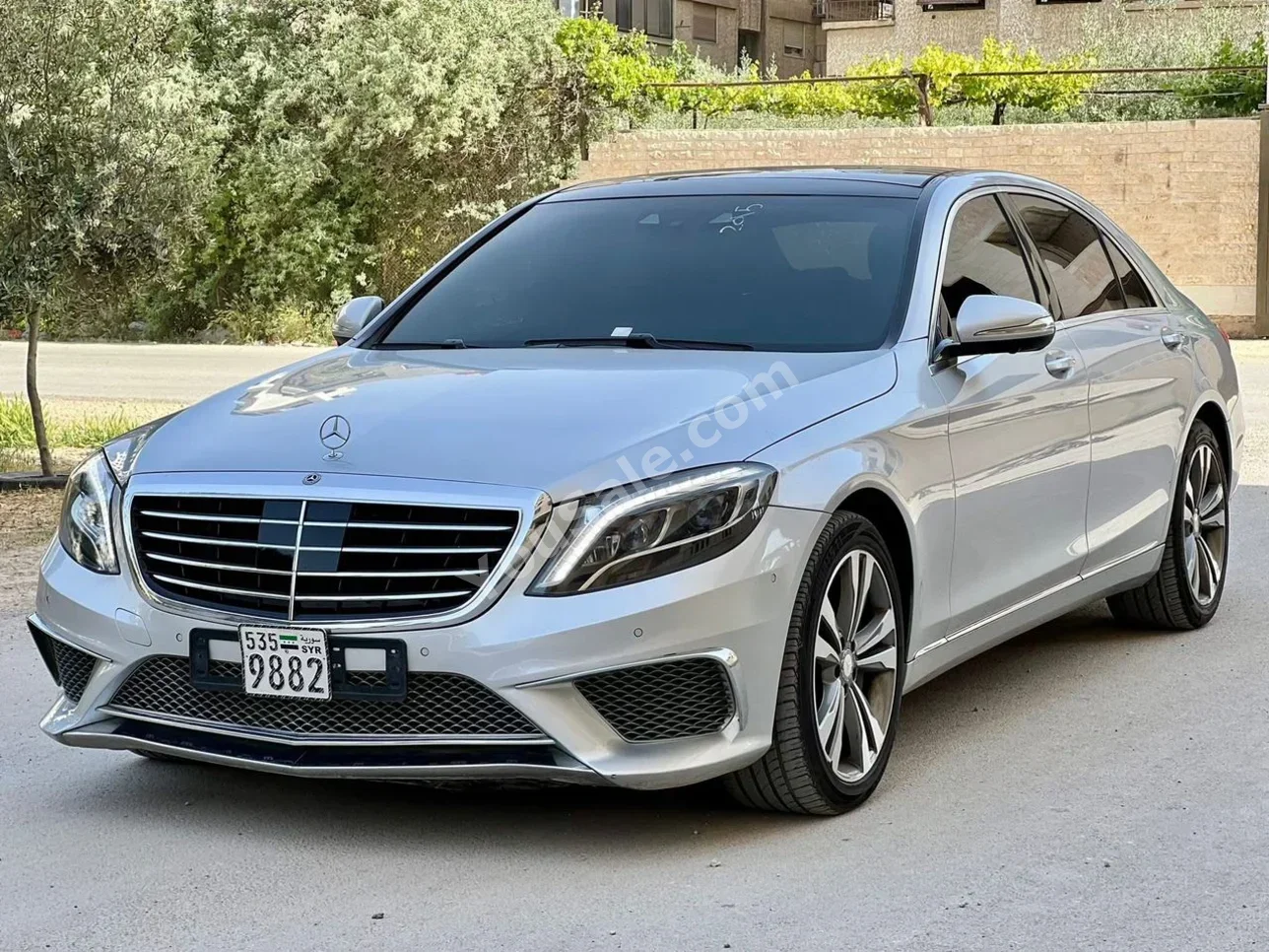 Mercedes-Benz  S-Class  500  2015  Automatic  170,000 km  8 Cylinder  RWD  Sedan  Silver  Gasoline