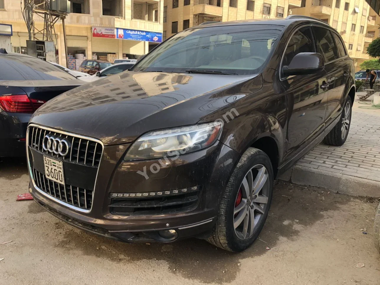 اودي  كيو 7  2014  اتوماتيك  263,000 كم  6 سلندر  دفع كلي مستمر  اس يو في  بني  بنزين
