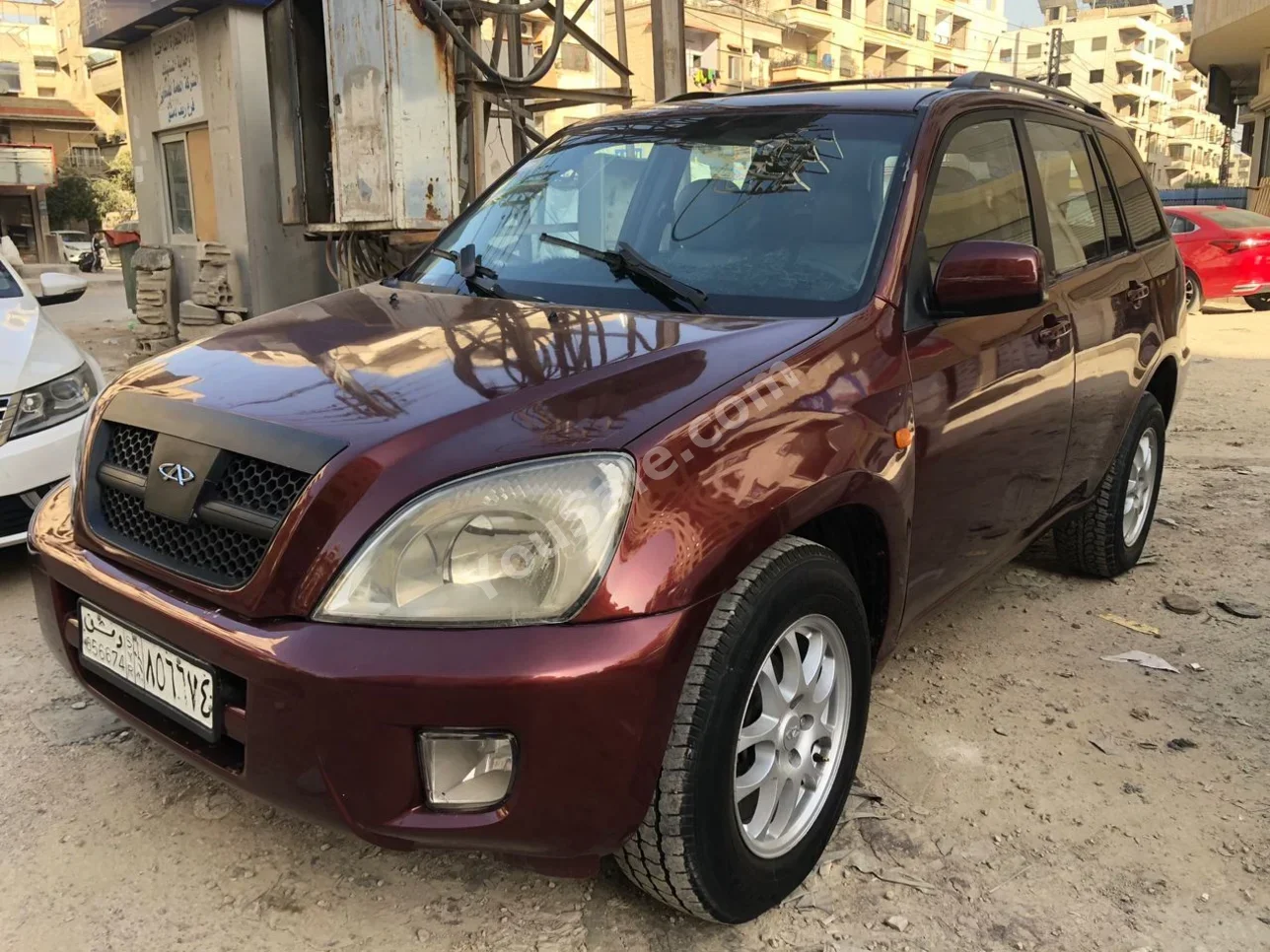 شيري  شيري  2006  اتوماتيك  261,000 كم  4 سلندر  دفع أمامي  اس يو في  أحمر غامق  بنزين