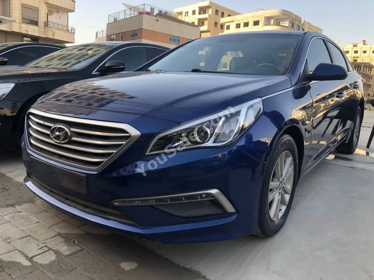 هيونداي  سوناتا  2017  اتوماتيك  149,000 كم  4 سلندر  دفع أمامي  سيدان  أزرق غامق  بنزين