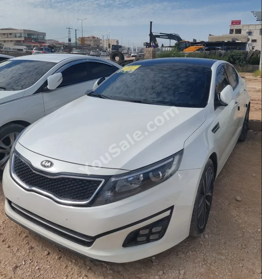 Kia  K5  2011  Automatic  166,000 km  4 Cylinder  FWD  Sedan  White  Gasoline