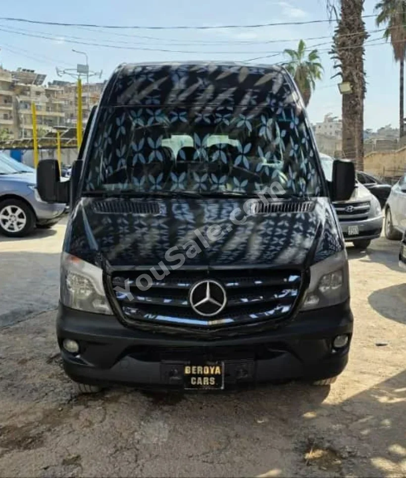 Mercedes-Benz  Sprinter  2022  Manual  430,000 km  4 Cylinder  RWD  Van / Bus  Black  Diesel