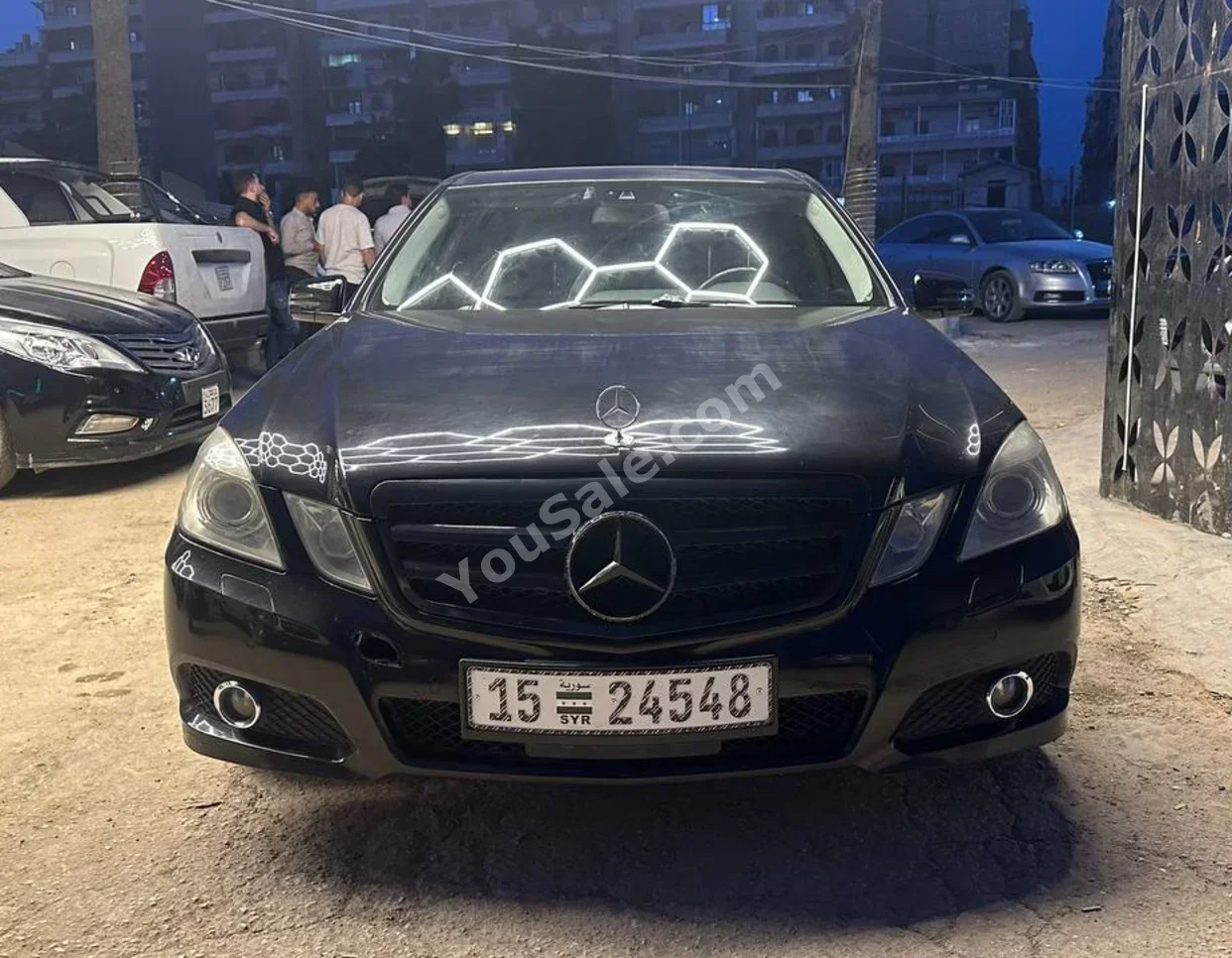 Mercedes-Benz  E-Class  350  2010  Automatic  135,000 km  6 Cylinder  RWD  Sedan  Black  Gasoline