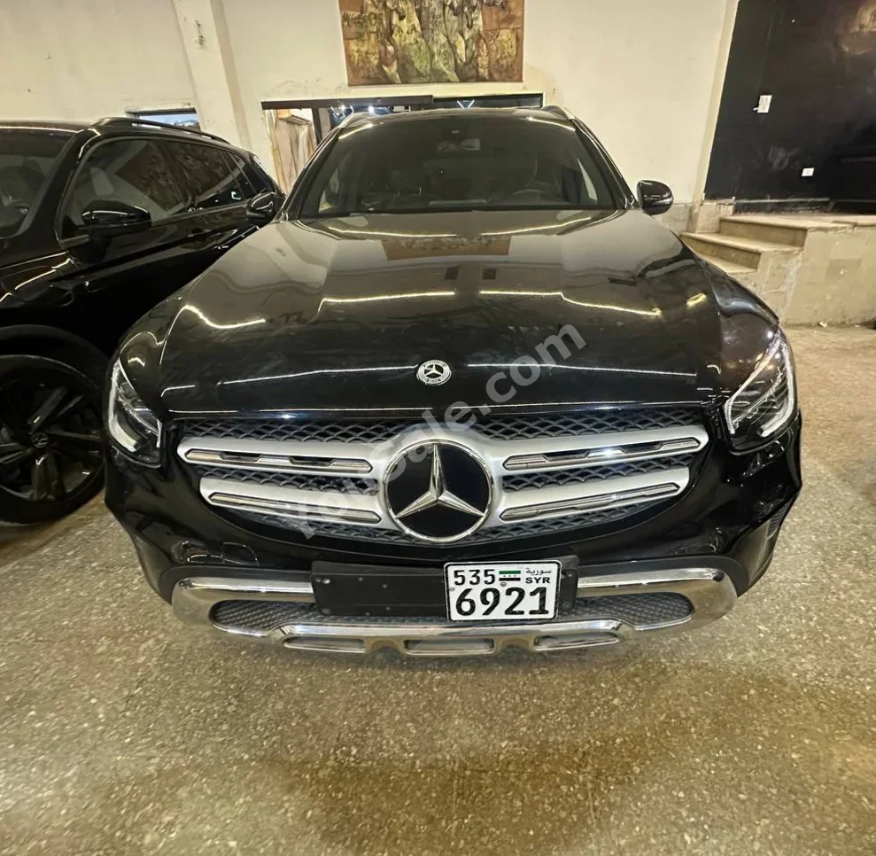 Mercedes-Benz  GLC  200  2023  Automatic  2,000 km  4 Cylinder  4WD  SUV  Black  Diesel