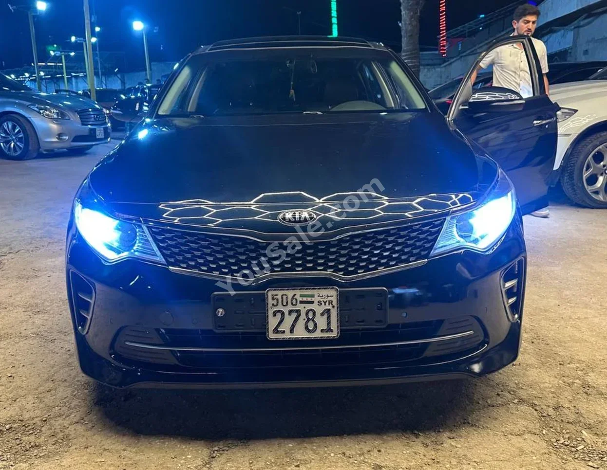 Kia K5 2016 Automatic 217,000 km 4 Cylinder FWD Sedan Black Diesel