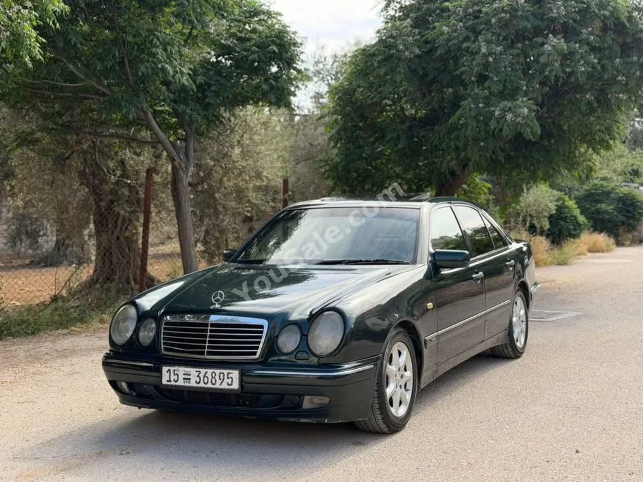 Mercedes-Benz E-Class 320 1997 Automatic 340,000 km 6 Cylinder RWD Sedan Black Gasoline