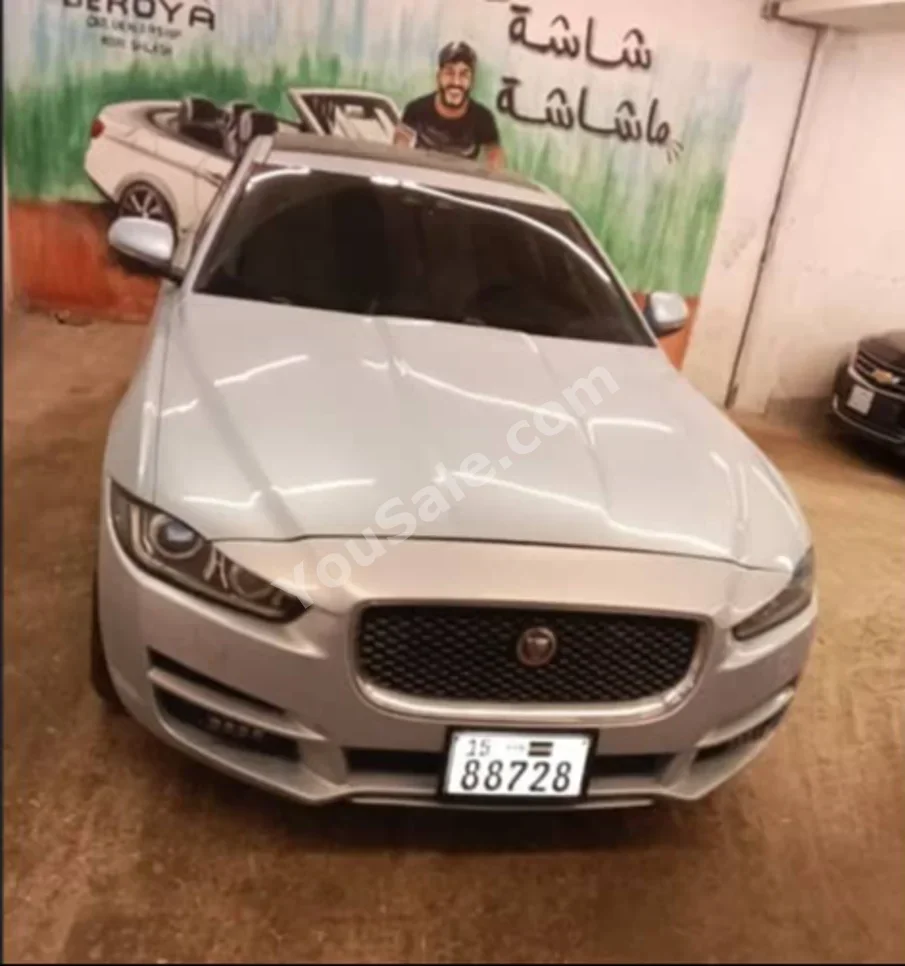 Jaguar XE 2016 Automatic 127,000 km 4 Cylinder RWD Sedan Silver Gasoline