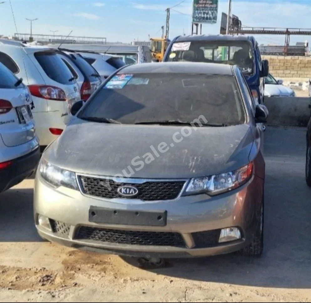 Kia Forte 2012 Automatic 191,000 km 4 Cylinder FWD Sedan Dark Gray Gasoline