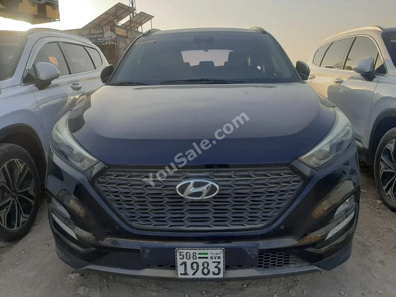 Hyundai  Tucson  2016  Automatic  98,000 km  4 Cylinder  FWD  SUV  Black  Gasoline