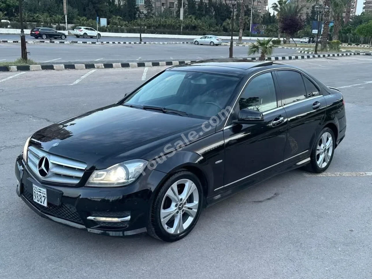 Mercedes-Benz C-Class 200 2013 Automatic 139,000 km 4 Cylinder RWD Sedan Black Gasoline