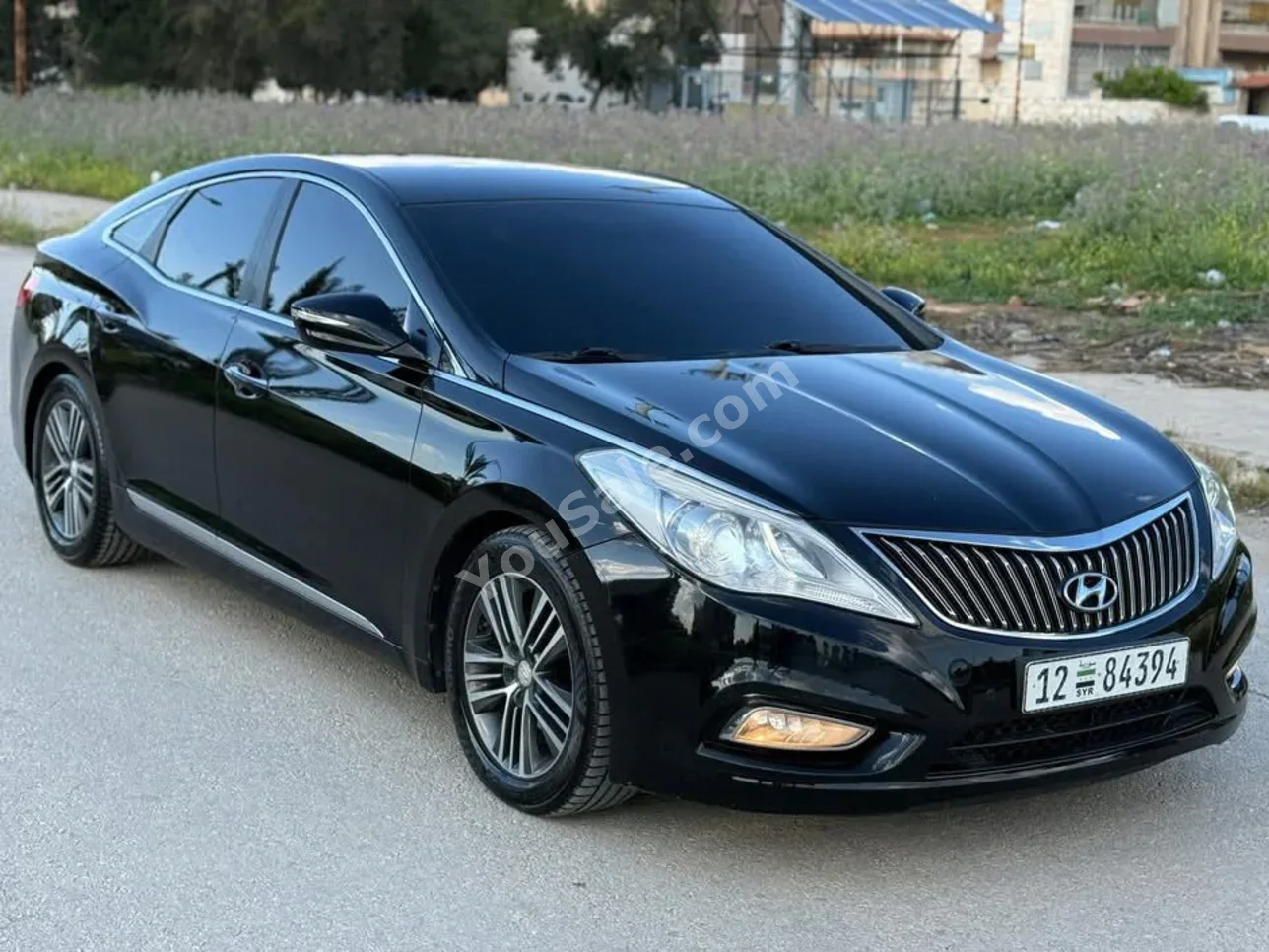 Hyundai Azera 2013 Automatic 165,000 km 4 Cylinder FWD Sedan Black Gasoline