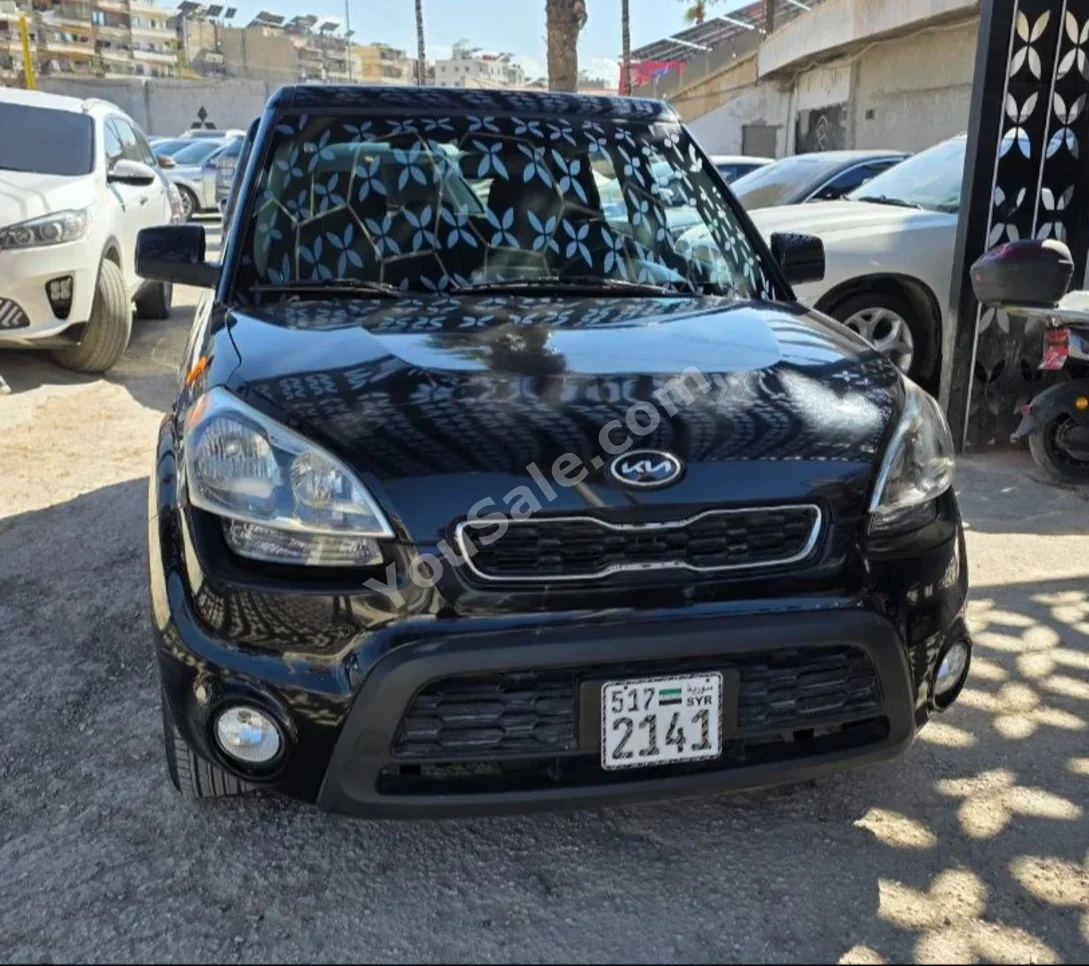 Kia Soul 2013 Automatic 184,000 km 4 Cylinder FWD Hatchback Black Gasoline