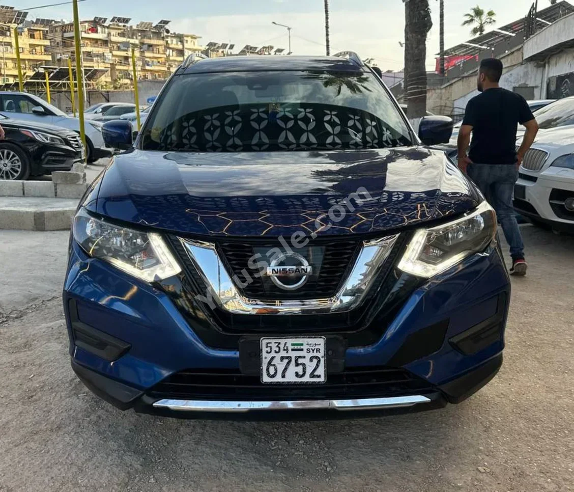 Nissan Rogue 2017 Automatic 173,000 km 4 Cylinder RWD SUV Blue Gasoline